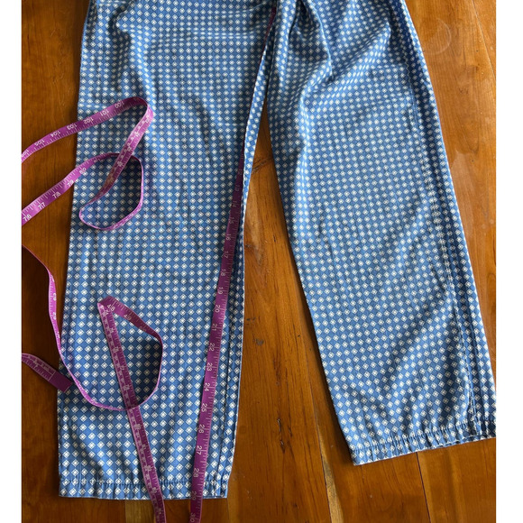 Isotoner Blue and White Checked Pull On Loungewear Pants, Size M - Picture 7 of 7